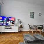 Chlodna Place Apartment
